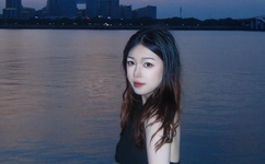 大老婆小老公吻戏